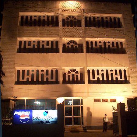 Hotel Blue Moon Guwahati Luaran gambar