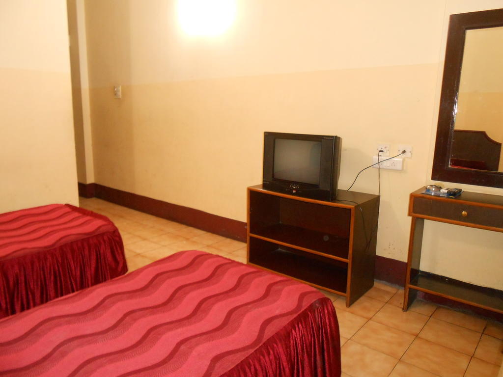 Hotel Blue Moon Guwahati Luaran gambar