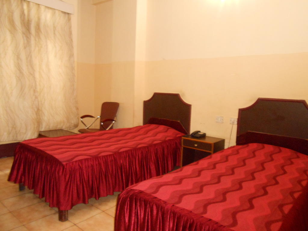 Hotel Blue Moon Guwahati Luaran gambar